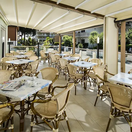 Bahamas Hotel 3*