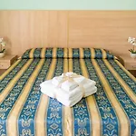 Hotel Bahamas & 3*