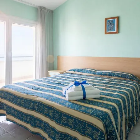 Bahamas Residence & Spa Hotel 3*