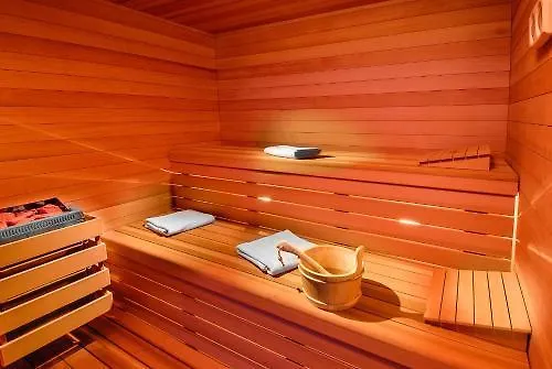 Bahamas Residence & Spa Hotel 3*